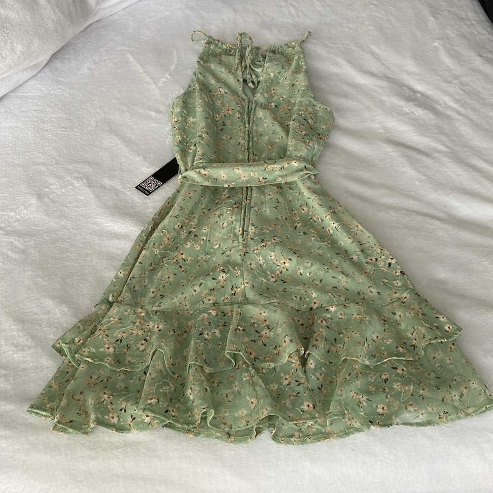 Trixxi sage green floral dress - Picture 2 of 6